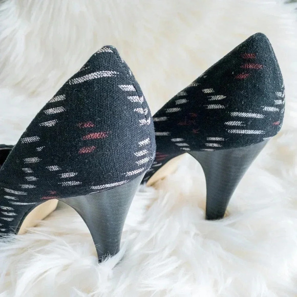 Madden Girl Black Ppep Toe Heels - Picture 2 of 5